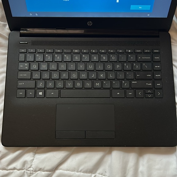 COPY - 🖤JET BLACK HP LAPTOP🖤 - Picture 4 of 10